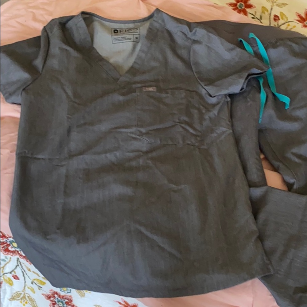 Set of Figs scrubs